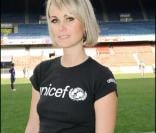 Laeticia Hallyday, lors du match de football en faveur de deux associations humanitaires (et des 66 ans de Johnny), au Parc des Princes, le 14 juin 2009 !