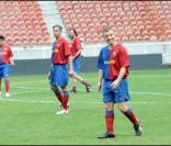 Bruno Putzulu, lors du match de football en faveur de deux associations humanitaires (et de ses 66 ans), au Parc des Princes, le 14 juin 2009 !