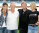 Avant de fêter les 66 ans de Johnny Hallyday... sa famille et tous ses potes se sont mis en short !