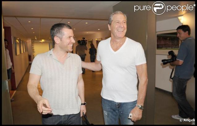 Jean-Claude Darmon et Bruno Puzulu dans les vestiaires 