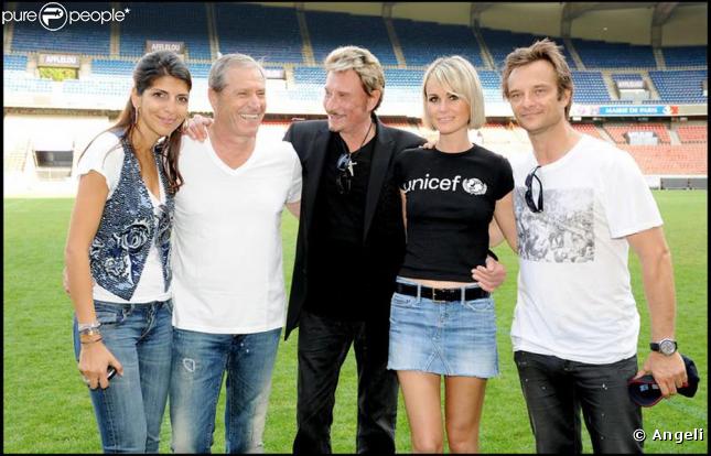 Johnny et Laeticia, son fils David ainsi que Jean-Claude Darmon et sa compagne Hoda Roche