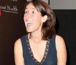 Alexia LAroche-Joubert, à l'occasion de la vente aux enchères organisée dans la boutique parisienne de Tommy Hilfiger, le 16 juin 2009 !