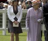 La princesse Eugenie d'York s'incline devant sa grand-mère, reine d'Angleterre depuis 57 ans...