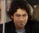 Même quand le sexy Adrian Grenier roule en cabriolet... les filles ne peuvent s'empêcher de le pister !