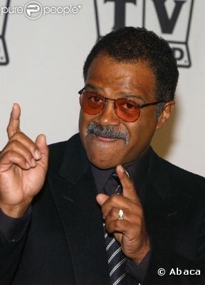 Ted Lange a laissé Isaac Washington derrière lui. Le plus célèbre des barmens de croisière s'amuse aujourd'hui avec les blondes héritières... Ted a joué dans un film au côté de... Paris Hilton !