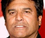 Erik Estrada a moins de cheveux mais toujours le même sourire séducteur ! A 60 ans, il joue aujourd'hui son propre rôle dans la série My Name is Earl ! 