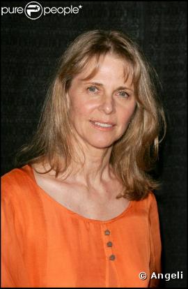 Lindsay Wagner n'a jamais subi de greffe bionique et ne s'est jamais transformée en Super Lindsay. Mais l'actrice a découvert le spiritisme lors d'un voyage en Inde et donne aujourd'hui des conférences sur le sujet. Super Spirit !