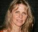 Lindsay Wagner n'a jamais subi de greffe bionique et ne s'est jamais transformée en Super Lindsay. Mais l'actrice a découvert le spiritisme lors d'un voyage en Inde et donne aujourd'hui des conférences sur le sujet. Super Spirit !