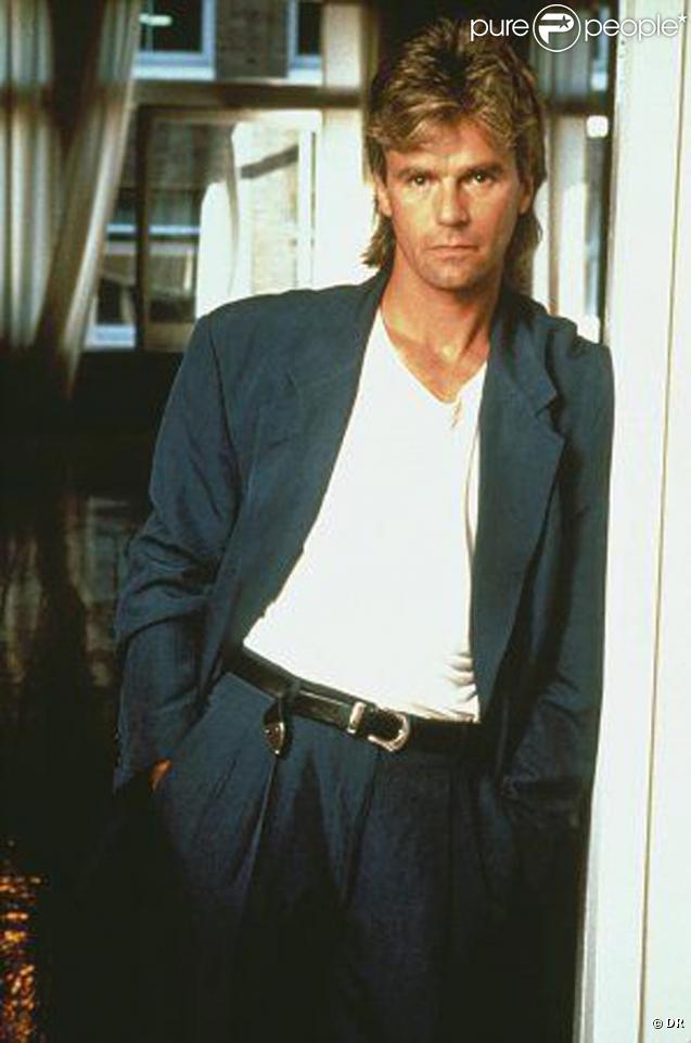 Mac Gyver est un agent secret très particulier... Les armes à feu ? Il en a honneur. Ce beau blond est le roi du bricolage, et des gadgets saugrenus. Plus qu'un agent c'est... un génie ! 