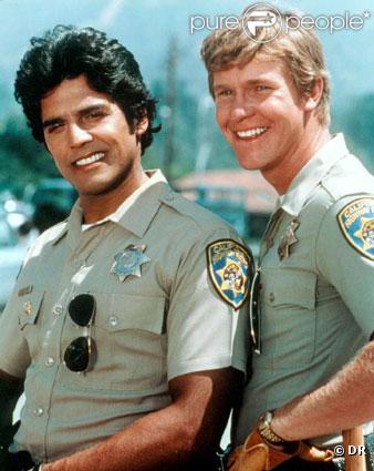 Jon et Ponch formaient la bridage d'autoroute la plus sexy de Los Angeles ! Grimpés sur leurs Harley Davidson, les deux officiers de Chips en ont fait rêver plus d'une... 