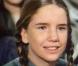 Laura Ingalls est la fille de Charles et Caroline. Née dans une famille de fermiers, elle vit dans la Petite Maison dans la Prairie. Ce qu'elle préfère : gambader dans les prés...