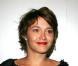 Emma de Caunes vous confie son secret : "Les talons sont un atout pour la féminité. Dès qu"on voit les chevilles, c"est tellement joli !"