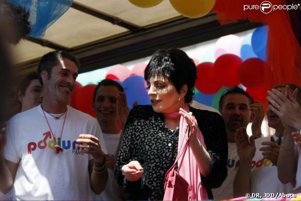 Liza Minnelli participe à la Gay Pride 2009 