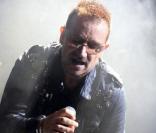 Bono, du groupe U2, a rendu hommage à Michael Jackson, lors de son concert à Barcelone 