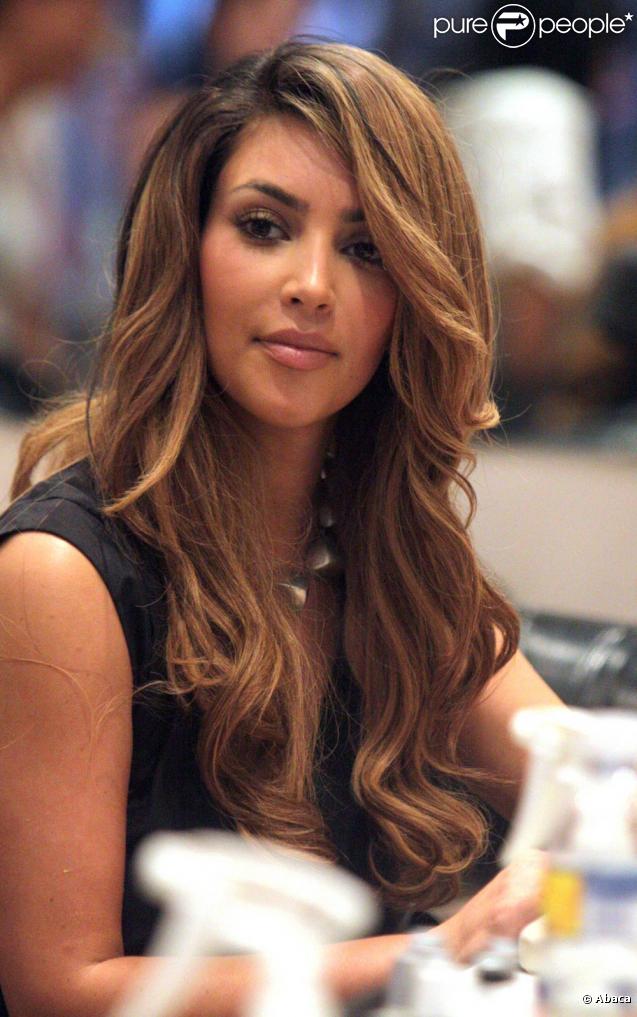  La très pulpeuse Kim Kardashian... Grrrr... 