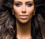 La voluptueuse Kim Kardashian en couverture de Vegas ! 