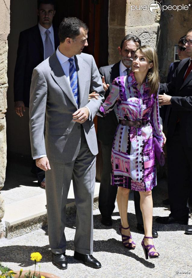 Letizia d'Espagne et son époux Felipe ce matin à Soria en Espagne