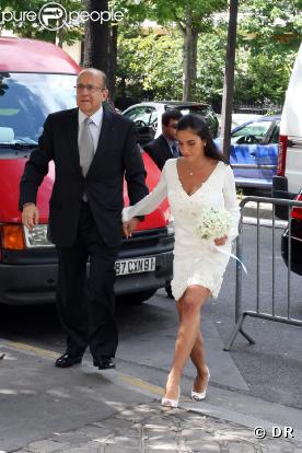 Danièle est arrivé au bras de son papa à la mairie du XVIe