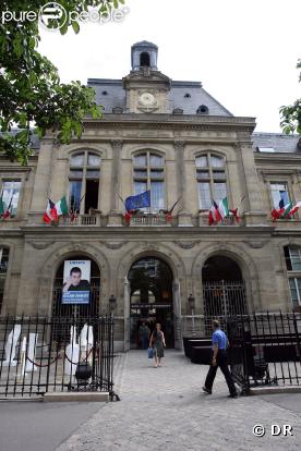C'est à la Mairie du XVIe que Franck Dubosc et Danièle se sont dit "oui" le 19 juin 2009