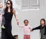 Angelina Jolie en octobre dernier avec ses enfants Shiloh, Zahara et Pax 