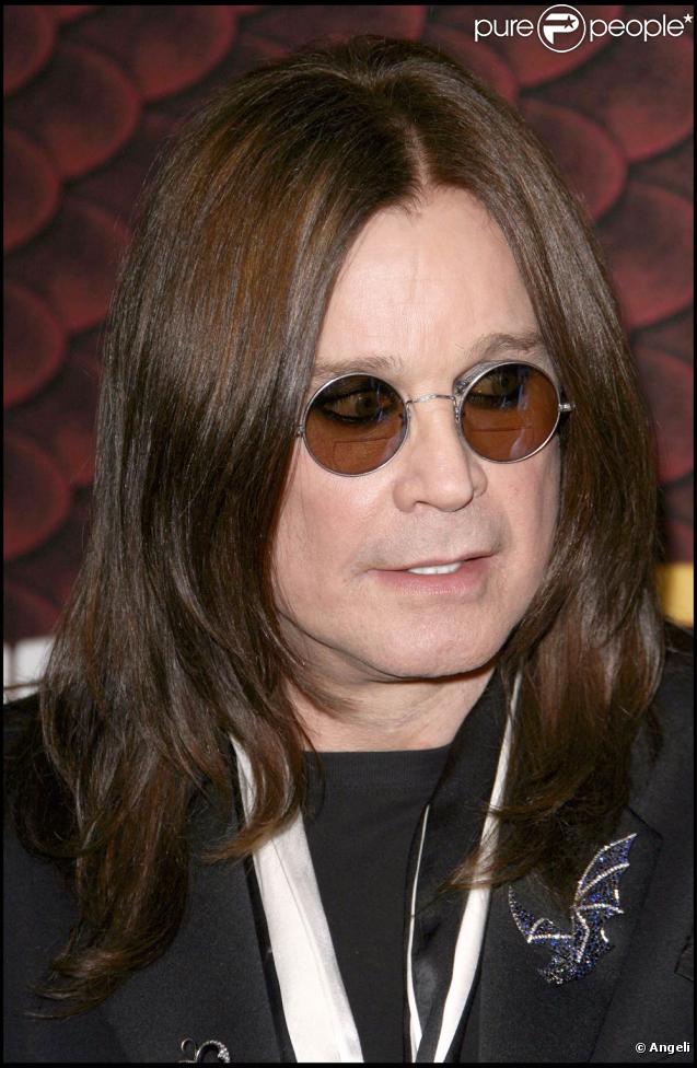 Ozzy Osbourne anéanti depuis la mort de Little bit, dévorée par un terrible coyote dans la nuit du 7 ou 8 juillet 2009 !