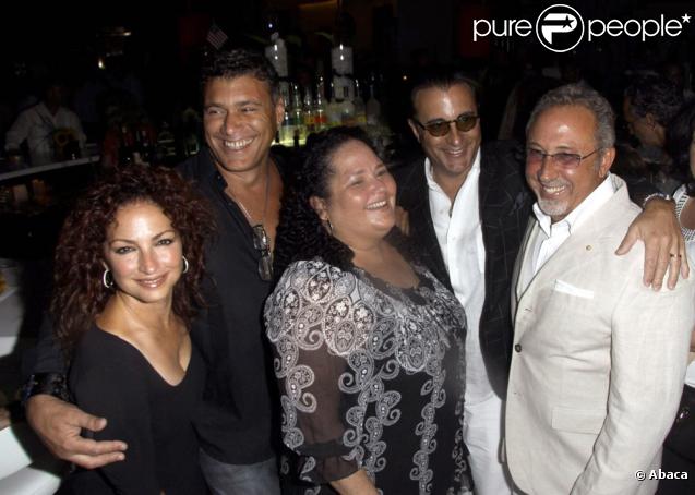 Gloria Estefan avec son mari Emilio, Andy Garcia et Steven Bauer 