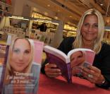 Sophie Favier présente son livre le 9 juillet 2009 aux Galeries Lafayette