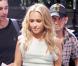 Hayden Panettiere n'a que 19 ans mais elle a déjà tout compris à la mode. Grâce à cette micro-robe immaculée et perlée, elle est entrain de devenir la Heroes des tendances ! 