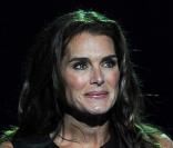 Brooke Shields rend hommage a Michael jackson lors de ses obsèques à Los Angeles en juillet 2009