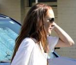 Lindsay Lohan se promène avec des amis dans Beverly Hills le 10 juillet 2009