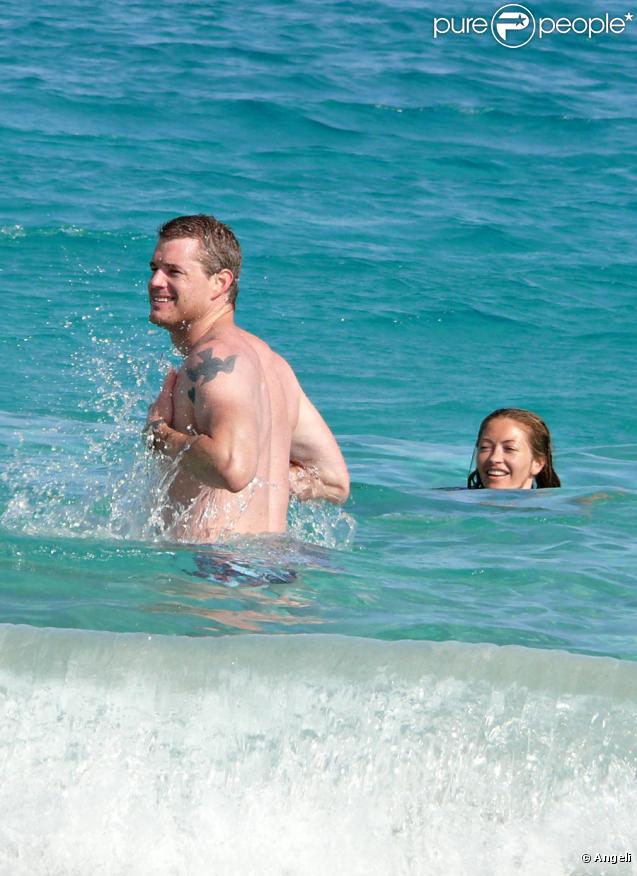 Eric Dane et sa femme Rebecca Gayheart ont retrouvé les magnifiques eaux de Saint Barthelemy pour des vacances en amoureux. Le couple, plus épanoui que jamais, aime passer de longues heures à profiter de la mer.