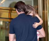 Hugh Jackman avec famille et amis, à l'occasion d'un dîner au Trump International Restaurant de Columbus Circle, à New York, le 25 juillet 2009 !