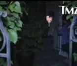 Lindsay Lohan pique une crise devant chez Samantha Ronson, sa petite amie. Regardez, c'est pathétique !!