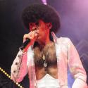 Boney M et Plastic Bertrand ont enfin fait leur come-back sur scène ! Vive le retour du disco... et de la moumoute !