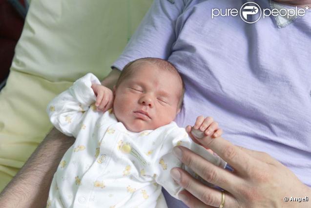 Le petit Sasha à la maternité de la Salpêtrière (30 juin 2009)