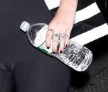 Mischa Barton quittant une boutique de cosmétiques le 5 août 2009 à New York