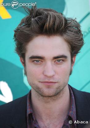 Robert Pattinson, à l'occasion des Teen Choice Awards 2009, qui se sont tenus à l'Universal Amphitheatre d'Universal City, à Los Angeles, le 9 août 2009 !