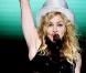 Madonna sort en peignoir... et sa fille Lourdes tente de l'imiter sur scène !