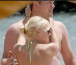 Anna Faris et Chris Pratt (ici à Hawaï en juin 2009) se sont mariés à Bali le 9 juillet 2009
