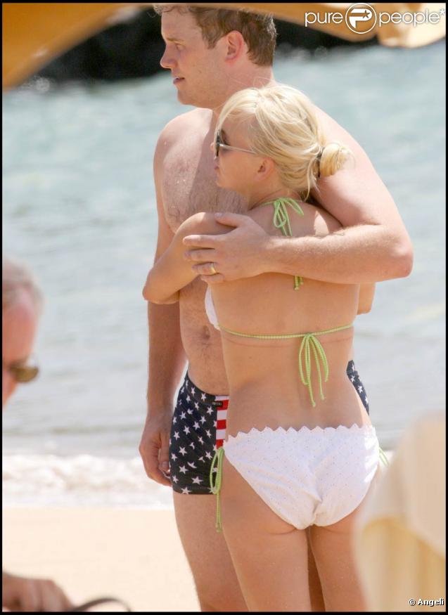Anna Faris et Chris Pratt (ici à Hawaï en juin 2009) se sont mariés à Bali le 9 juillet 2009