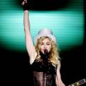 Madonna : En pleine tournée polémique... elle offre une magnifique surprise à son fils Rocco ! Regardez !