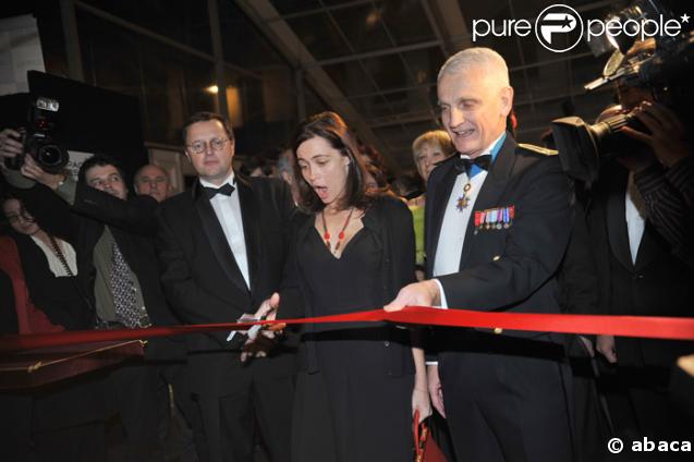 Emmanuelle Béart inaugure le Festival Automobile International le 6/02/08