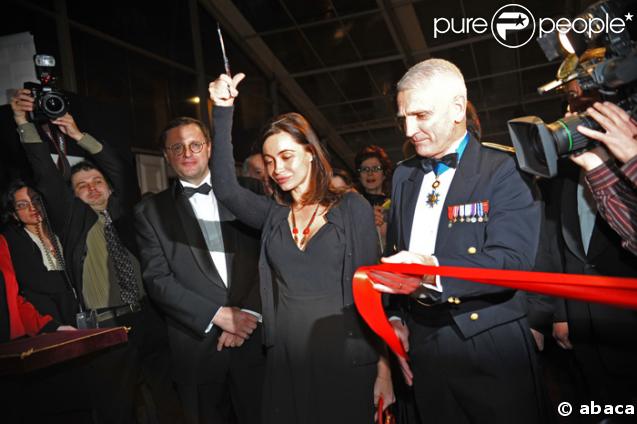 Et voilà c'est fait ! Emmanuelle Béart a officiellemnt ouvert le Festival Automobile International