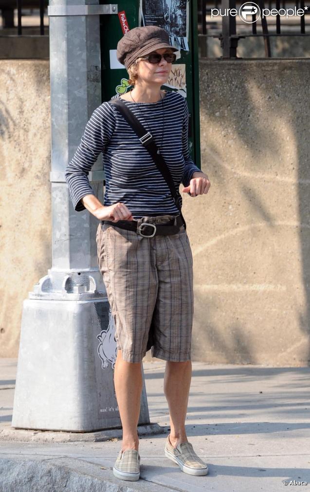 Meg Ryan dans les rues de New York avec un look.. à revoir !