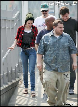 Kristen Stewart sur le tournage de Twilight 3 à Vancouver le 19 août 2009
