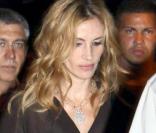 L'élégante Julia Roberts sur le tournage de  Eat, Pray, Love , de Ryan Murphy, dans le quartier de TriBeCa, à New York, le 20 août 2009 !