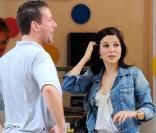 Sophia Bush dans les rues de New York avec un ami