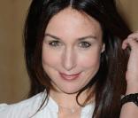 Une Elsa Zylberstein, rayonnante, prépare le terrain pour... Olivia Ruiz et ses amis !