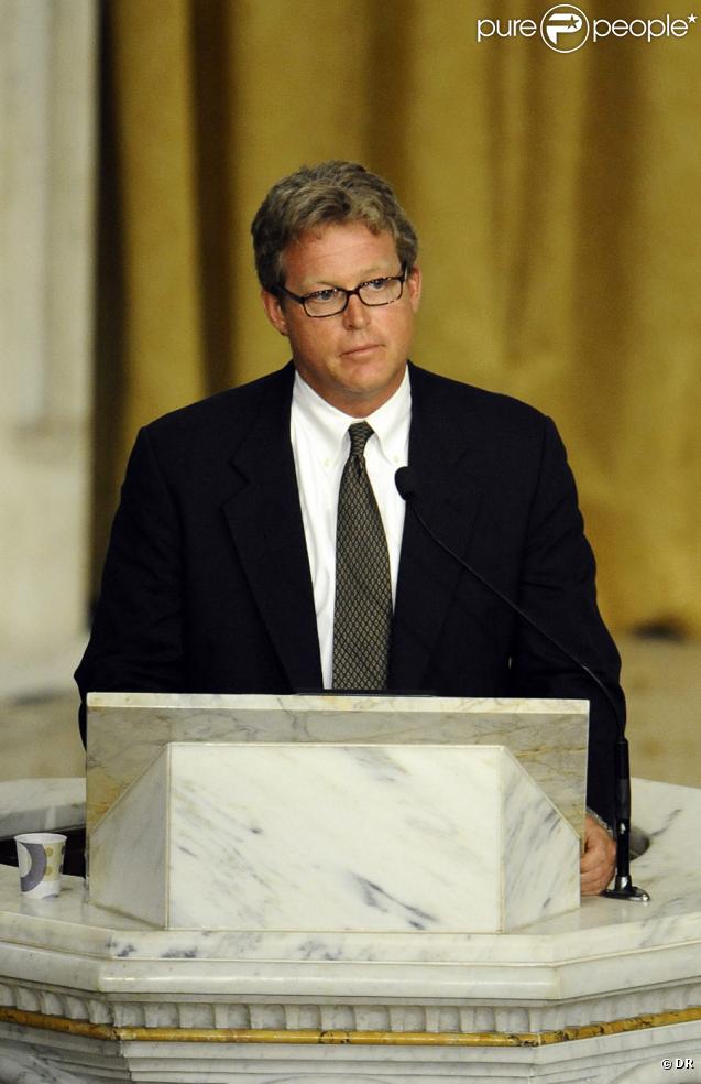 L'un des fils de Ted Kennedy a prononcé un discours pendant la messe de funérailles de son père en la basilique Notre Dame du Perpétuel Secours de Boston, le 29/08/09
