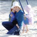 Marcia Cross : pause tendresse avec ses filles, trois beautés... sous le soleil !
